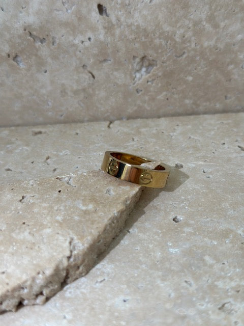 large anyssa ring